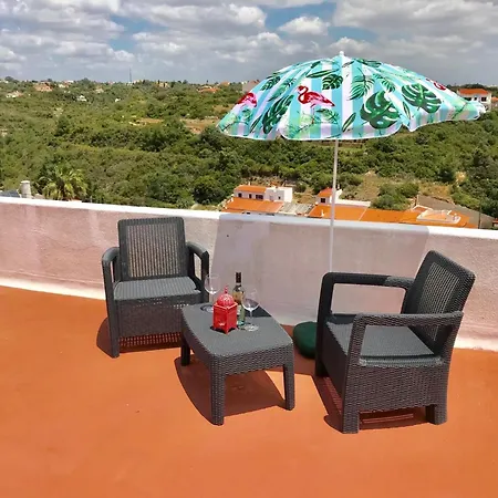 Charming Coastal Retreat Apartment *