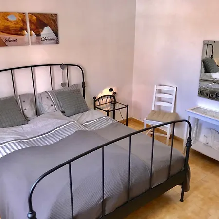 Charming Coastal Retreat